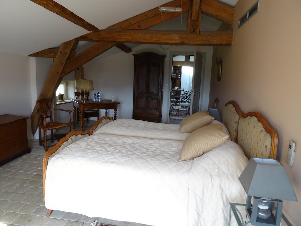 Bed and Breakfast Gentilhommiere De Collonges Prissé Zimmer foto