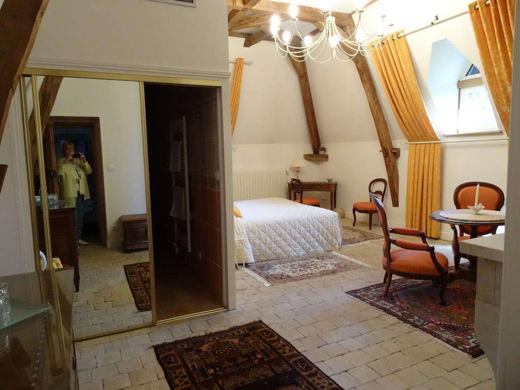 Bed and Breakfast Gentilhommiere De Collonges Prissé Zimmer foto