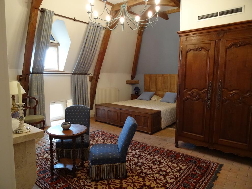 Bed and Breakfast Gentilhommiere De Collonges Prissé Zimmer foto
