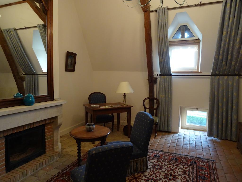 Bed and Breakfast Gentilhommiere De Collonges Prissé Exterior foto