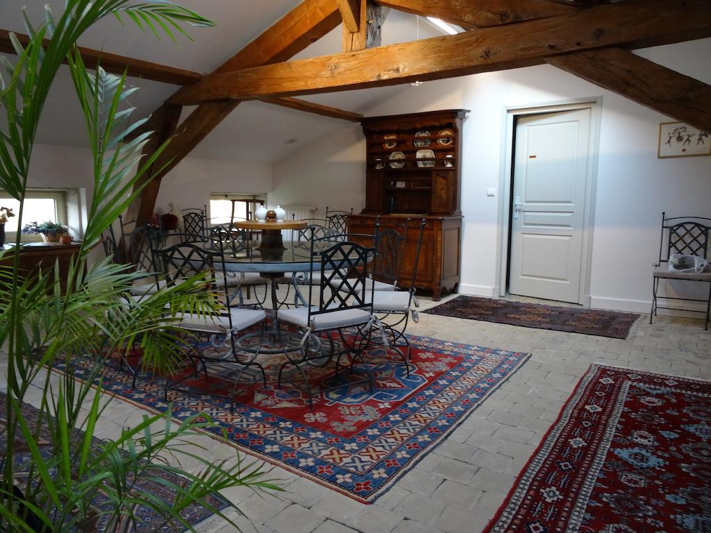 Bed and Breakfast Gentilhommiere De Collonges Prissé Exterior foto