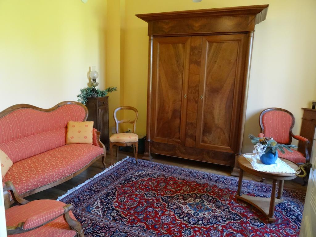 Bed and Breakfast Gentilhommiere De Collonges Prissé Exterior foto